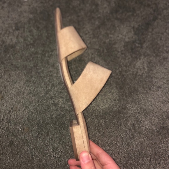 Tan slide sandal - Picture 2 of 3